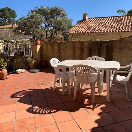 Rez-de-villa Avec Terrasses Et Jardin Ferienhaus
