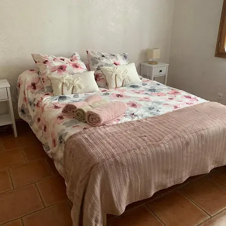 Rez-de-villa Avec Terrasses Et Jardin Ferienhaus *